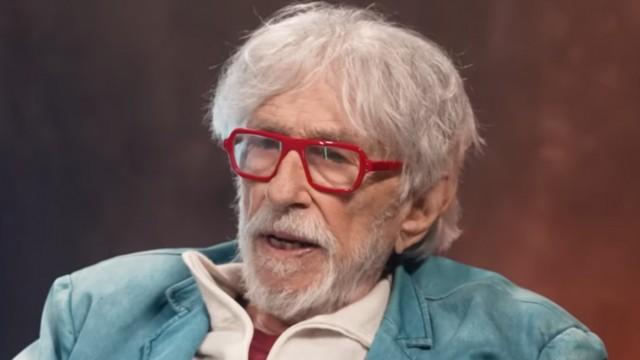 PIERRE RICHARD : DE SON ENFANCE PENDANT LA GUERRE AU SUCCÈS AU CINÉMA, SES ANECDOTES LES PLUS FOLLES