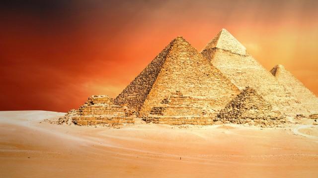 The Fall of the Pyramid Age