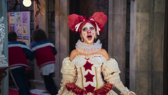 ¡Lore, no seas payasa!