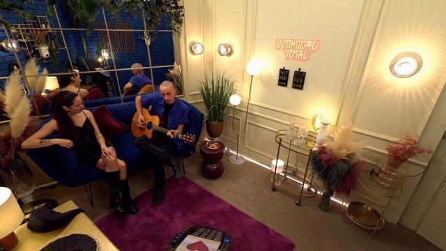 2203 - Prohibido debatir, permitido ligar