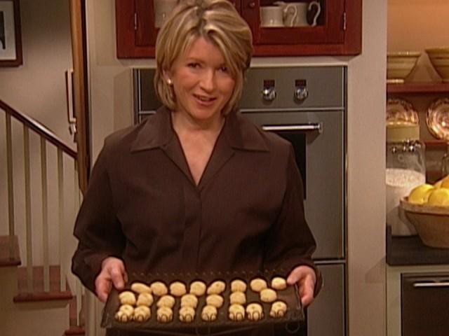 Beeswax Candles; Beer-Braised Beef; Venetian Butter Cookies