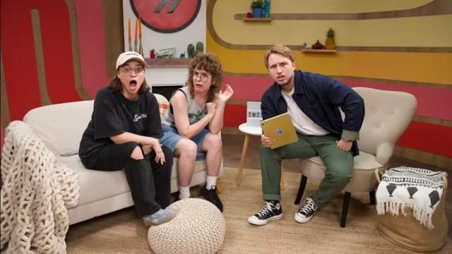 Doomscrolling Through Reddit w/ FunkyFrogBait