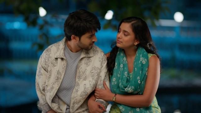 Anvita Looks For Virat