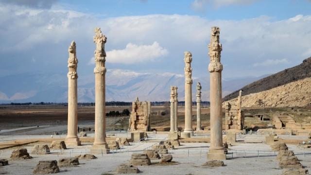 Persia - An Empire in Ashes