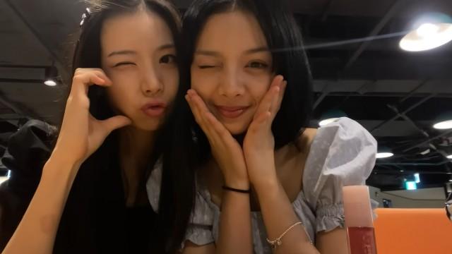 DINDA V-LOG | DINDA Tries Traditional Korean Food