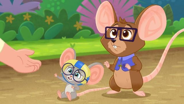 Baby Mouse's First Step