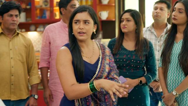 Community Meeting At The Cafe