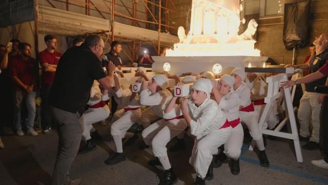 Mädchen-Power für ein uraltes Ritual