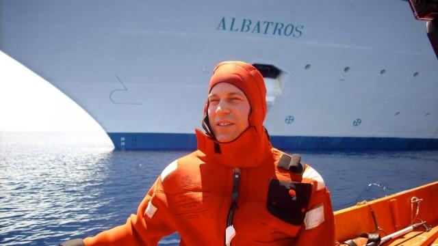 Ein Kapitän sieht rot