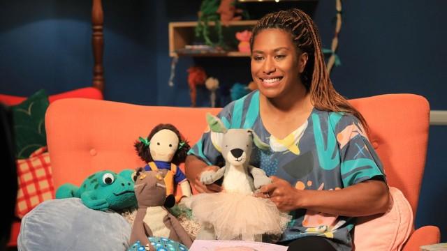 Josephine Wants To Dance with Ellia Green