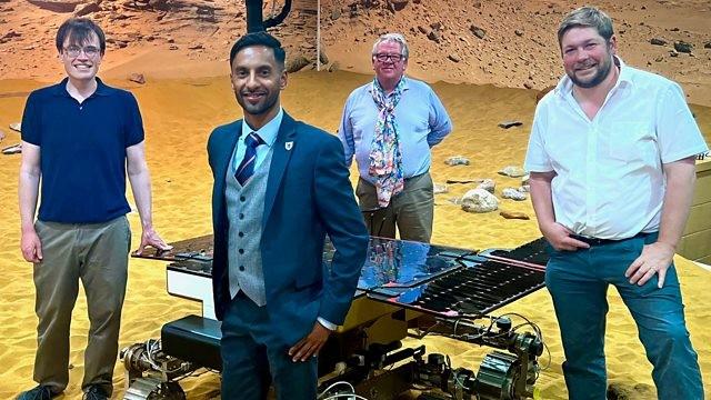 Eric Monkman and Bobby Seagull