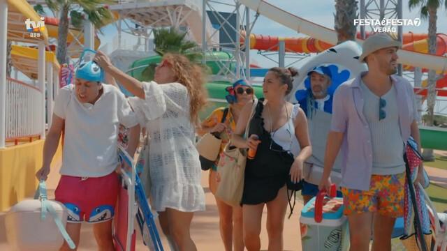 Começa a aventura dos três casais no parque aquático