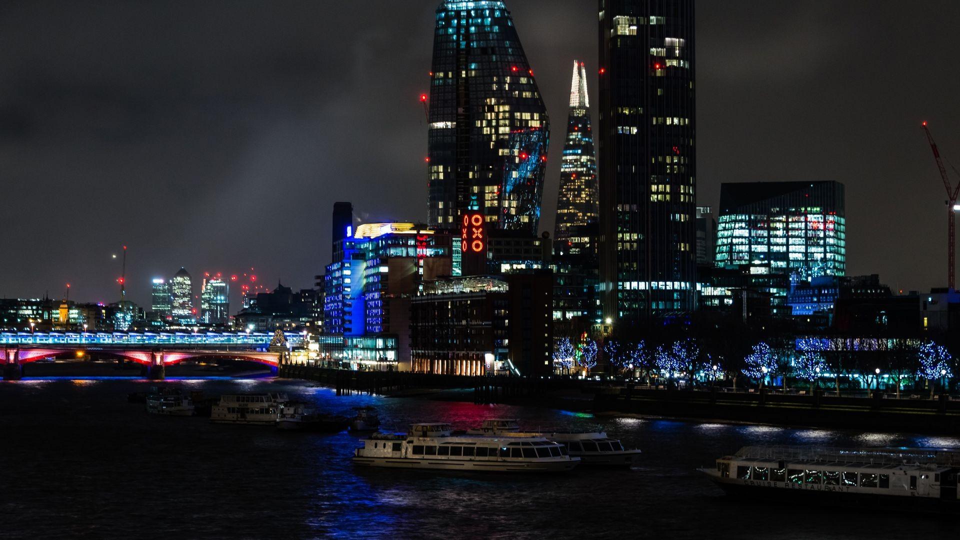 The Thames at Night with Tony Robinson